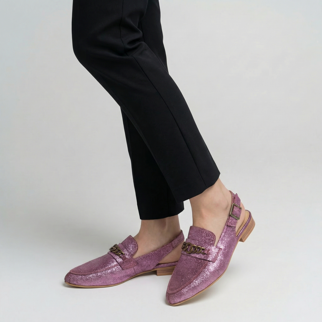 Babucha morada con cadena