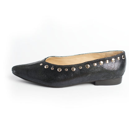 Ballerina negra con tachas