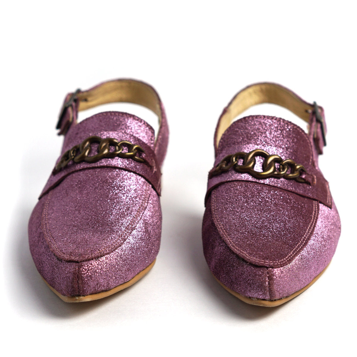 Babucha morada con cadena