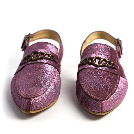 Babucha morada con cadena