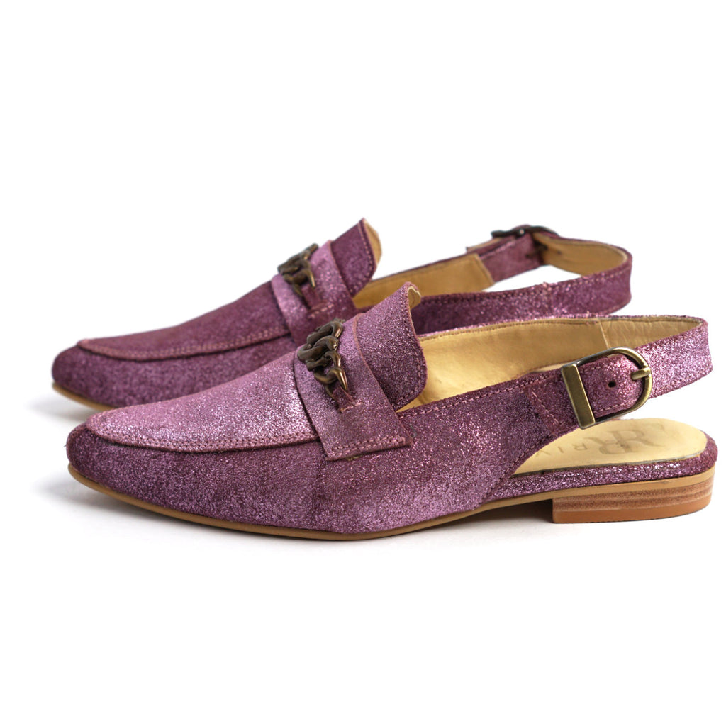 Babucha morada con cadena