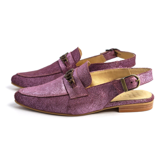 Babucha morada con cadena