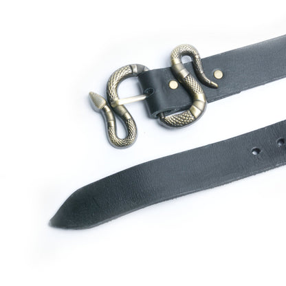 Cinturón negro con serpiente