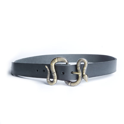 Cinturón negro con serpiente