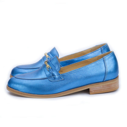 ⁠Mocasín azul con cadena mujer