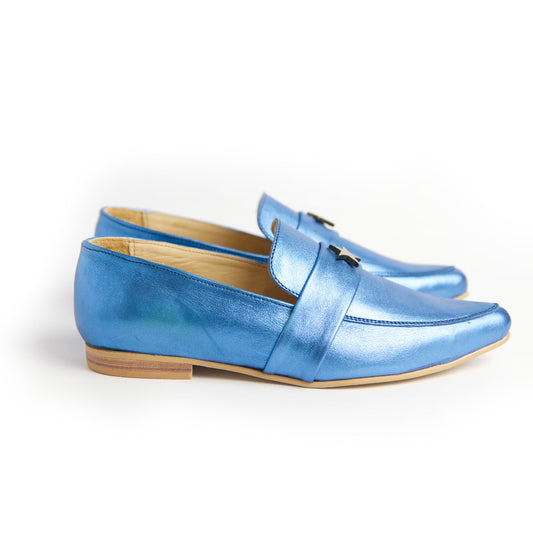 Mocasín azul metálico mujer