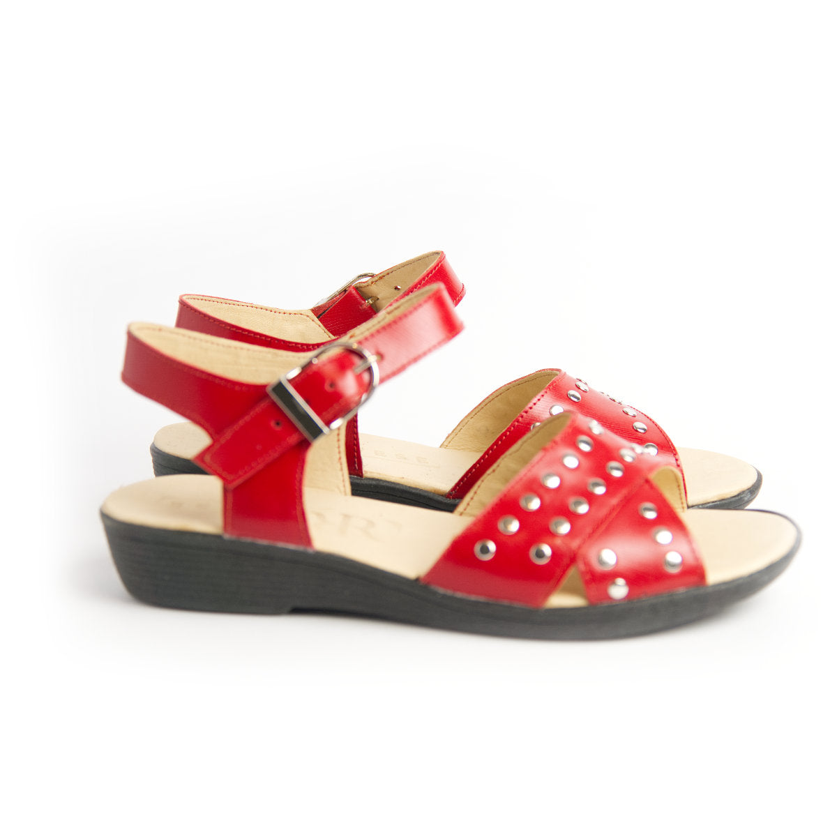 Sandalia roja Mujer con tachas