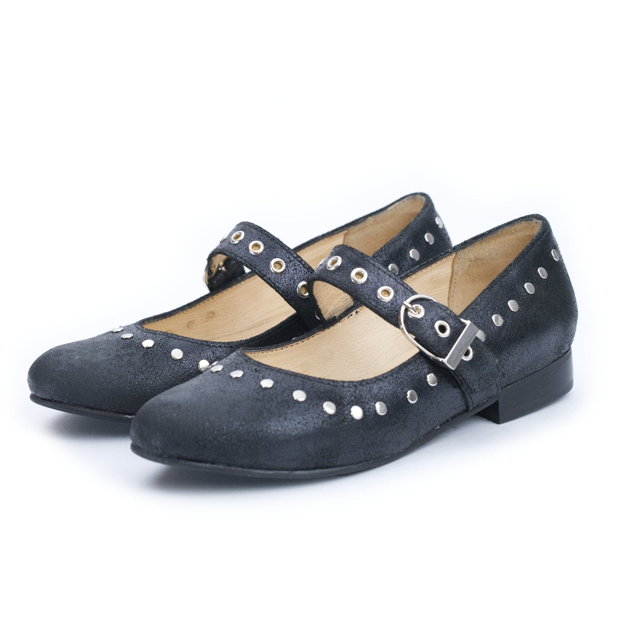 ⁠Zapato Mary Jane negro con tachas