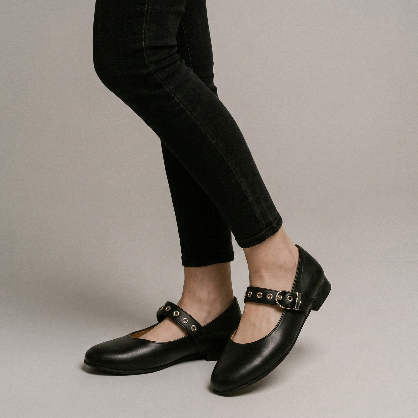 Zapatos Mafalda negro clásico mujer